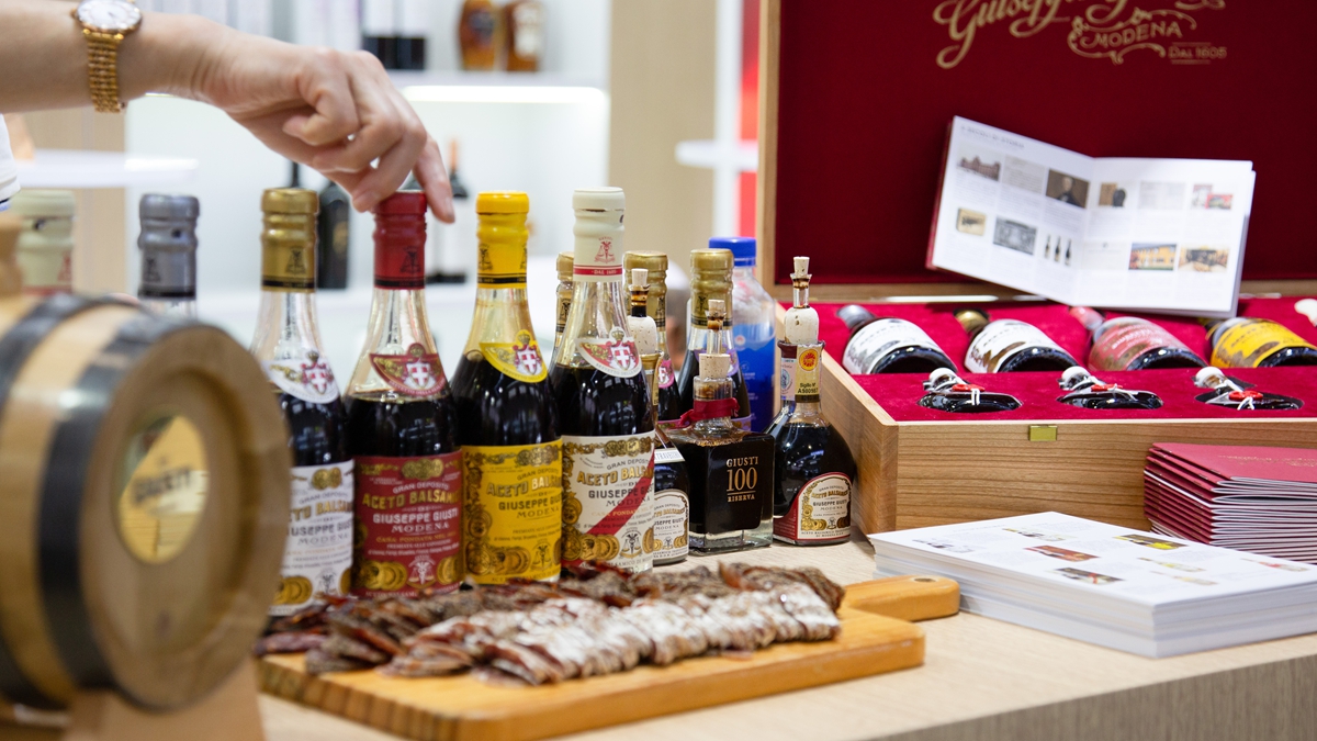 在农食产品展区寻觅“洋特产”