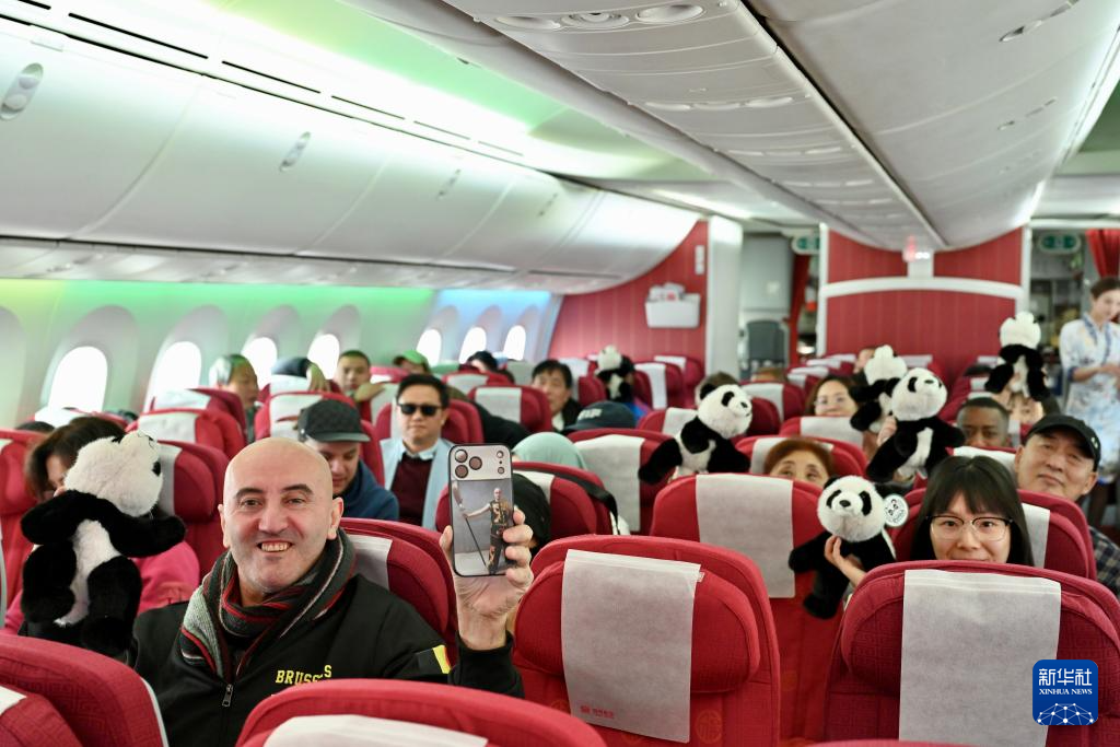 海南航空开通布鲁塞尔至重庆直飞航线