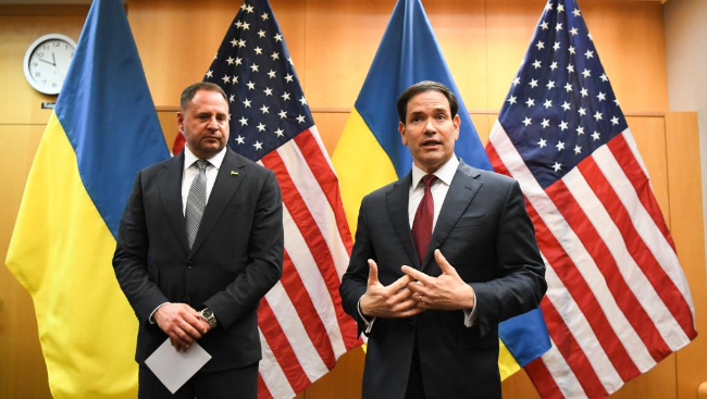 乌代表团赴美谈判　俄乌互相袭击