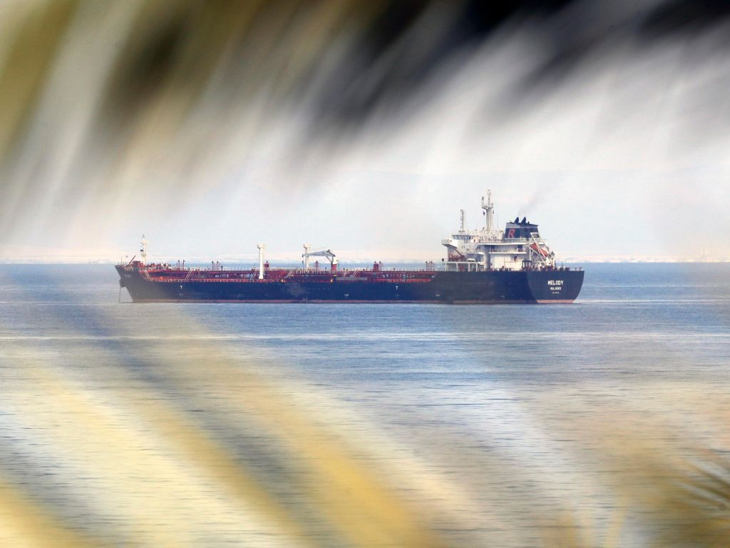 沙特红海延布港原油装运量接近峰值