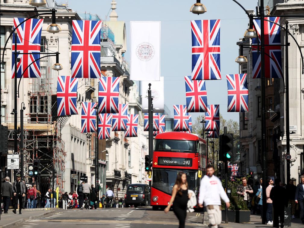 英国新首相下调部分地区公交票价