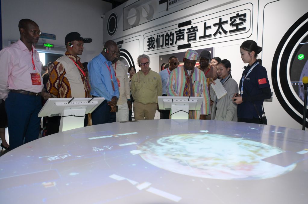 新华鲜报丨驻华使节访琼:看科创活力 寻合