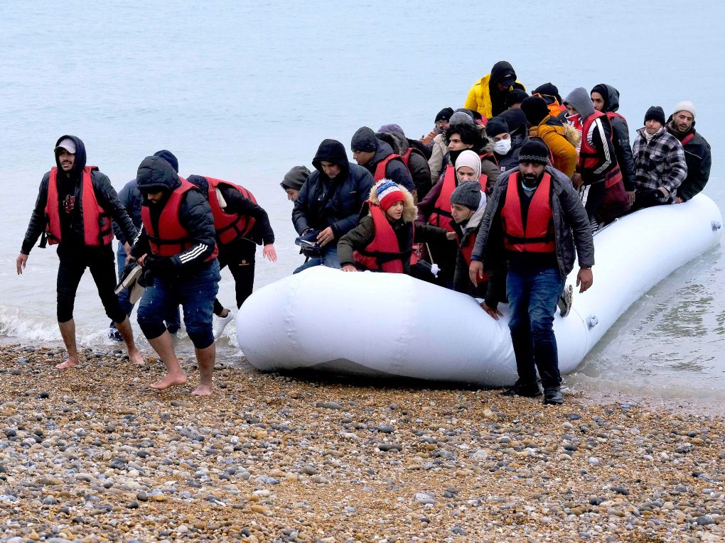 应对移民危机 欧盟向英吉利海峡部署巡逻船
