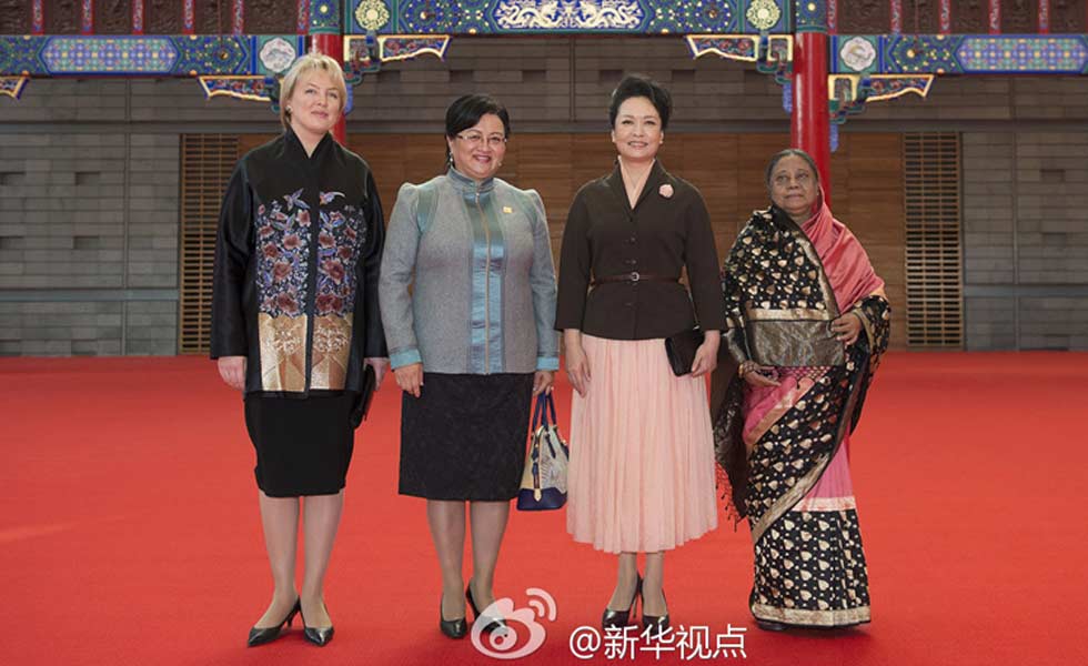 彭丽媛：“习近平主席和我欢迎大家来北京做客”