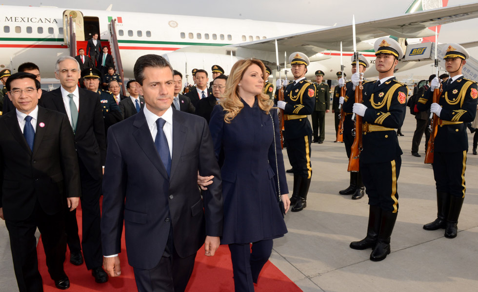 墨西哥总统培尼亚抵京