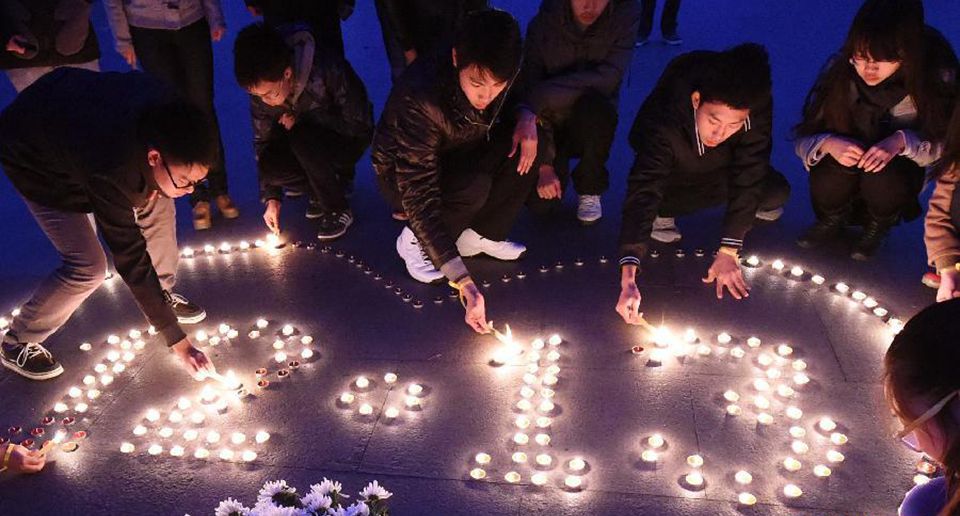 南京：烛光祭奠南京大屠杀遇难同胞