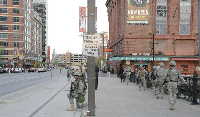美国巴尔的摩骚乱后加强安保