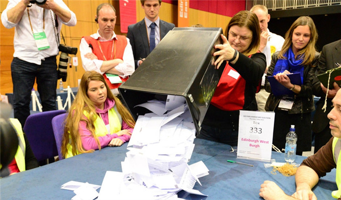 英国大选:出口民调显示保守党赢得最多席位