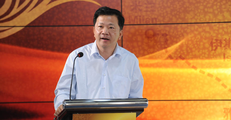 新华社副社长慎海雄致辞