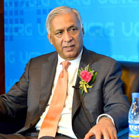 专访巴基斯坦前总理阿齐兹