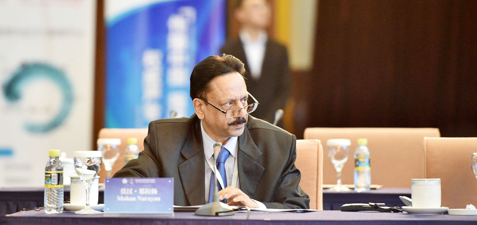 印度报业托拉斯主编莫汉·那拉扬发言