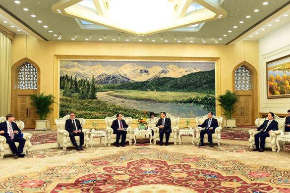 刘云山会见首届金砖国家媒体峰会代表