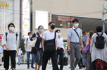 新闻分析：日本新冠疫情大幅反弹 如何与病毒&ldquo;共存&rdquo;