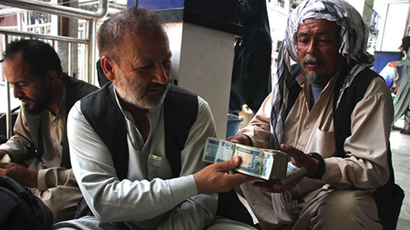 阿富汗喀布尔重开货币交易市场