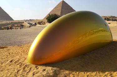 埃及首届金字塔国际艺术展开幕