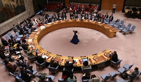 联合国安理会通过就乌克兰局势举行紧急特别联大的决议