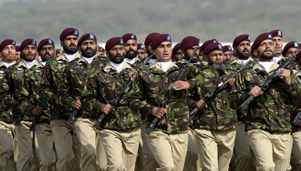 巴基斯坦舉行閱兵式慶祝“巴基斯坦日”