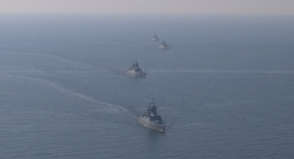 全球连线 | 俄波罗的海舰队作战演习 乌总统向英法求援重武器