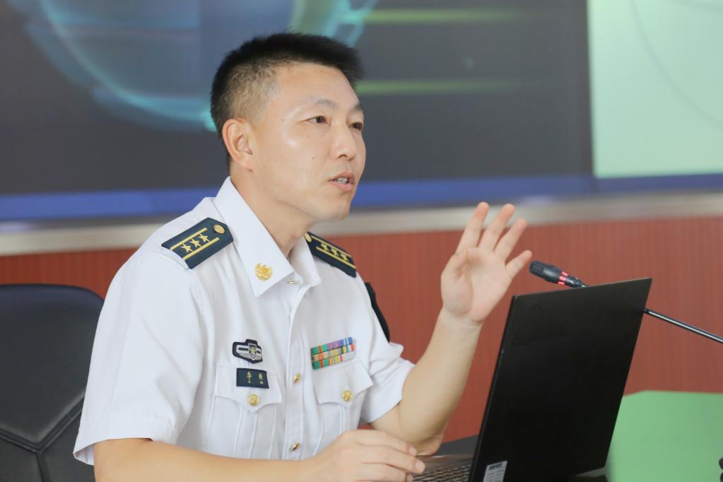 向着&ldquo;主战高地&rdquo;冲锋&mdash;&mdash;记北部战区联指中心某保障队副研究员李新