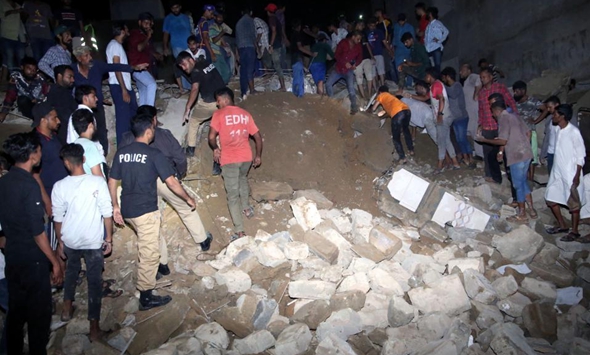 巴基斯坦卡拉奇一栋建筑倒塌