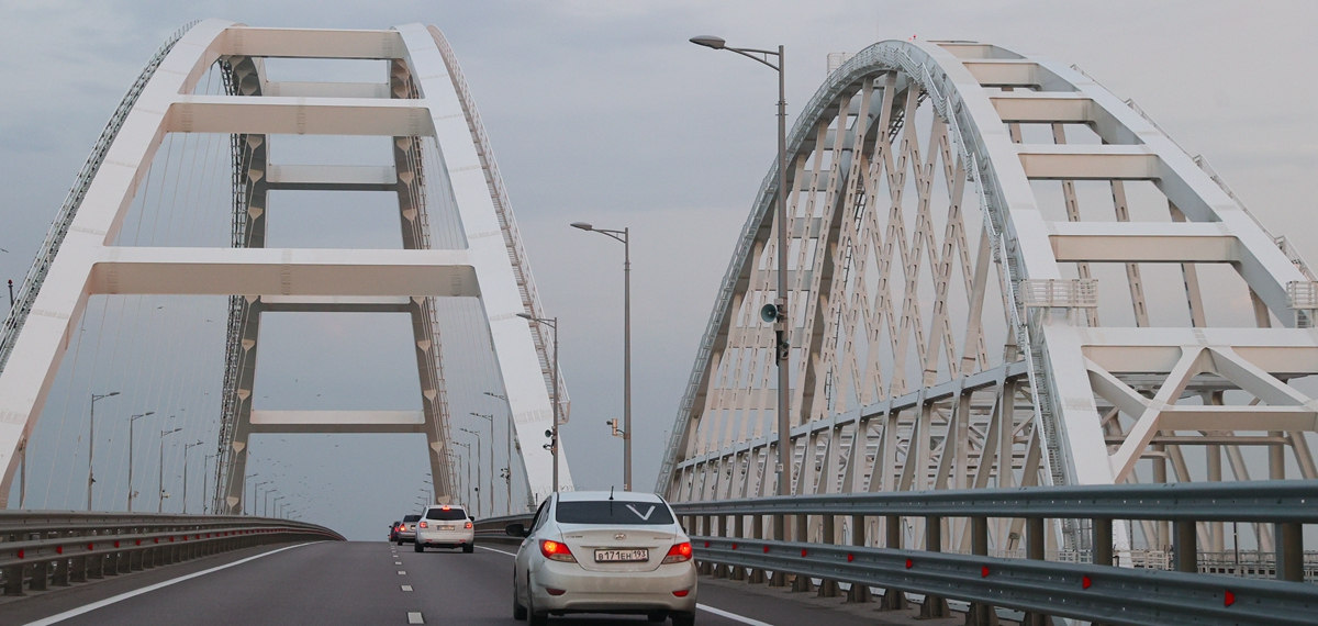 普京签署命令对克里米亚大桥等设施加强保护