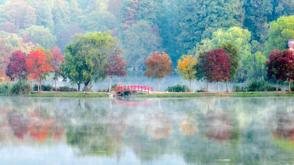 诗意中国&mdash;&mdash;秋色连波，波上寒烟翠