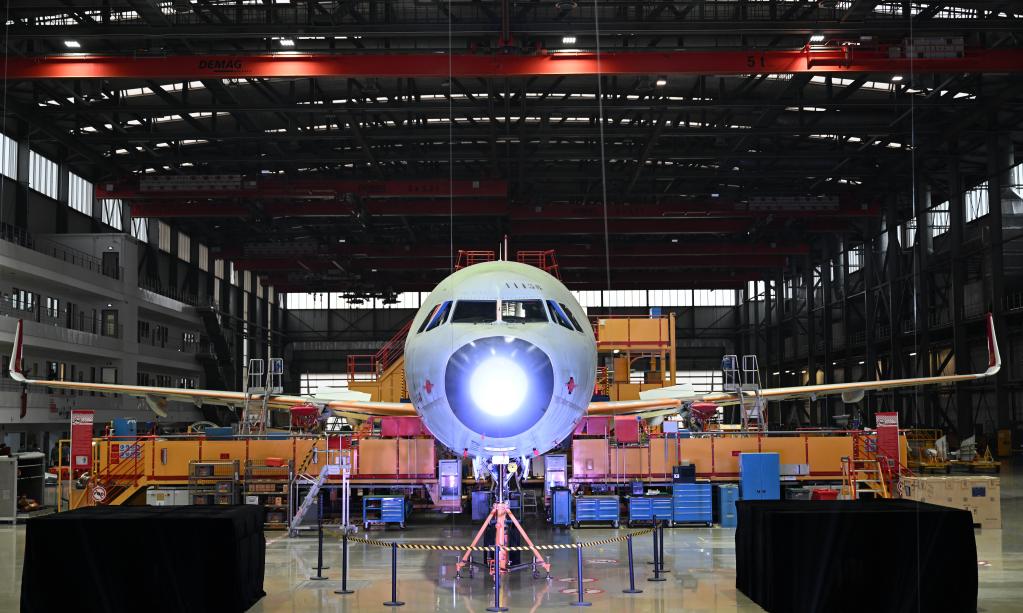 新华全媒+丨空客天津总装线首次投产新主力机型A321