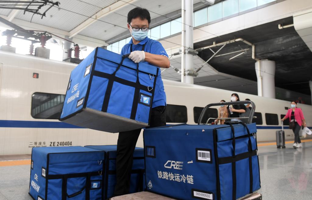 广西： 铁路快运迎战&ldquo;双11&rdquo;