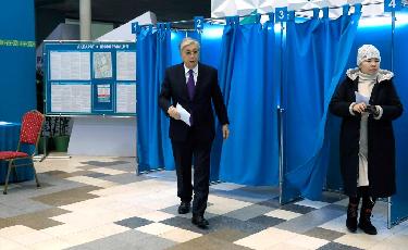 哈萨克斯坦举行总统选举