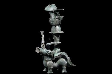 新华全媒+｜对上眼了！三星堆&ldquo;神人&rdquo;&ldquo;神兽&rdquo;成功&ldquo;跨坑&rdquo;合体