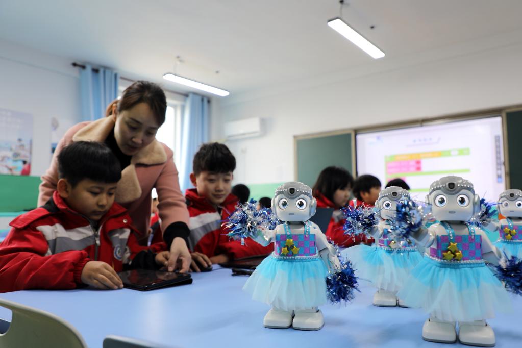 河北井陉：&ldquo;三下乡&rdquo;为民服务到乡村