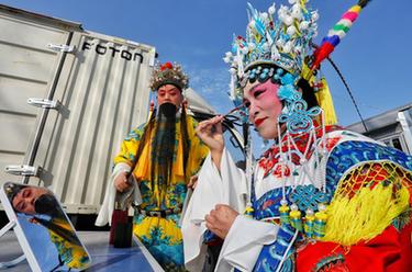 山东新泰：&ldquo;非遗&rdquo;展演迎新春