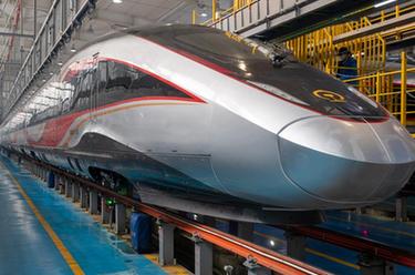 新华全媒+丨&ldquo;中国速度&rdquo;向北再延伸：复兴号高寒智能动车组落户黑龙江