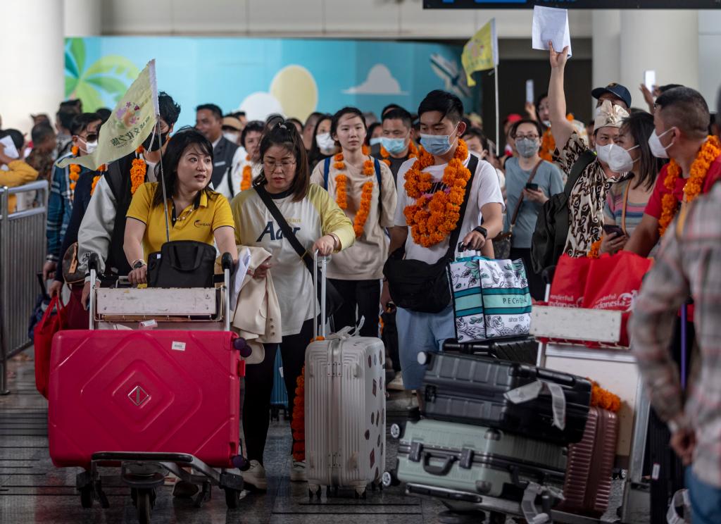 印尼巴厘岛迎来2023年首架中国游客包机