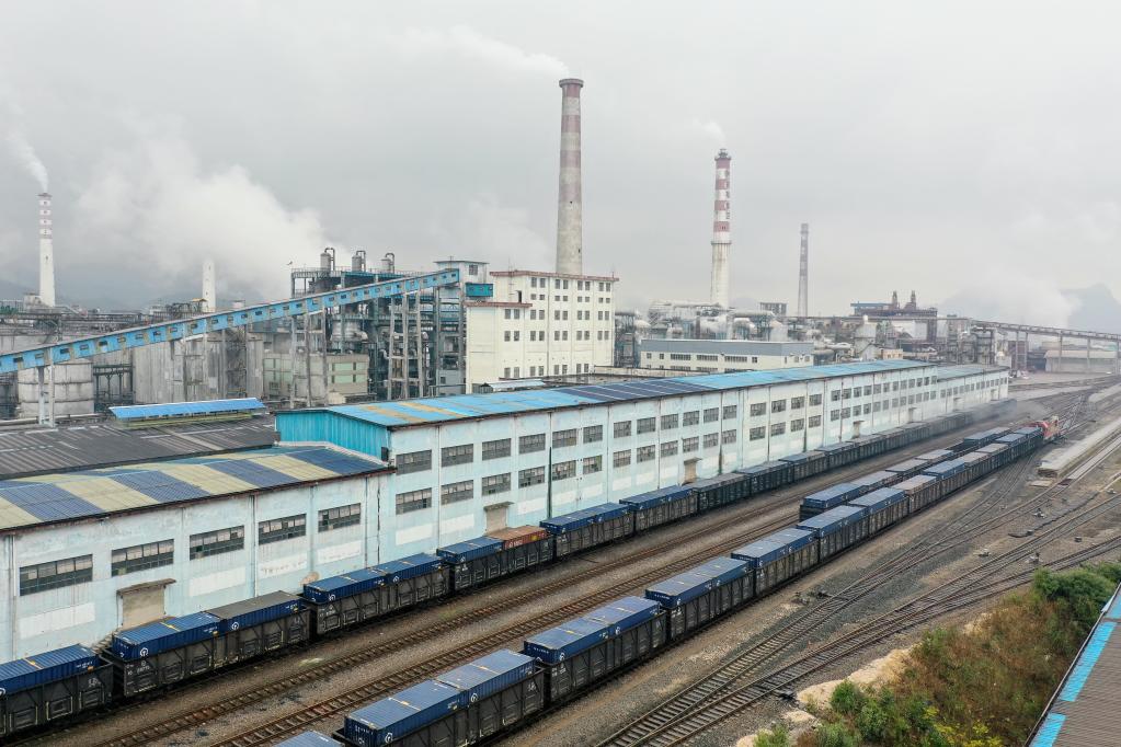 新华全媒+｜&ldquo;亚洲磷都&rdquo;开足马力生产 保障春耕备耕