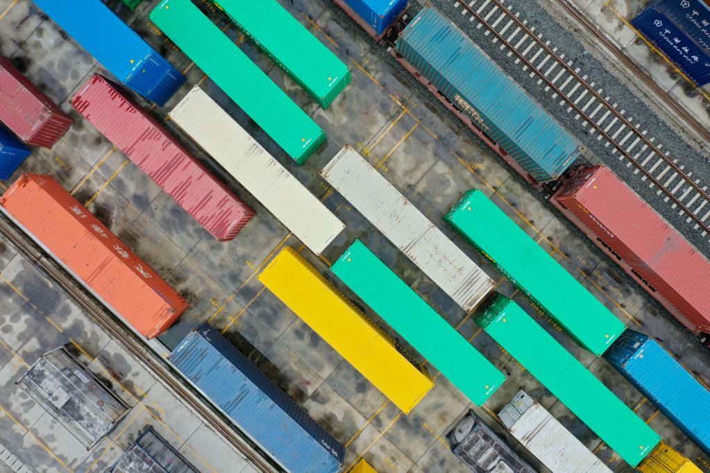 新华全媒+&middot;强信心&middot;开新局丨中欧班列助力&ldquo;黔货出山&rdquo;