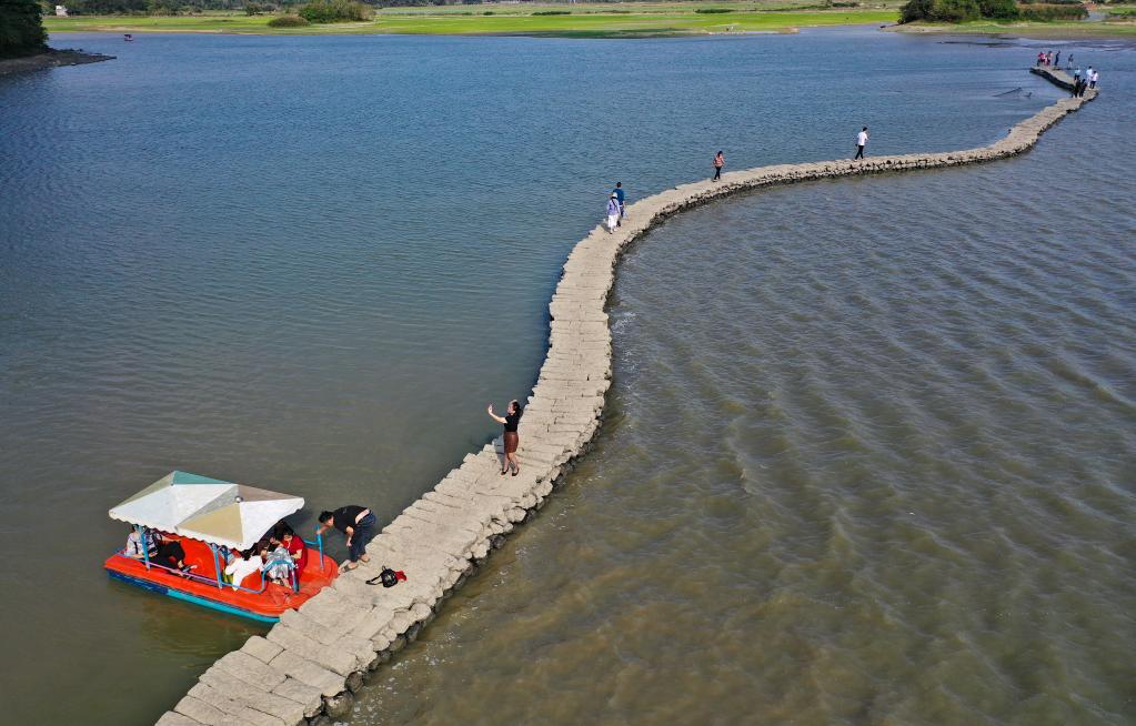 海口百年&ldquo;蛇桥&rdquo;浮春水