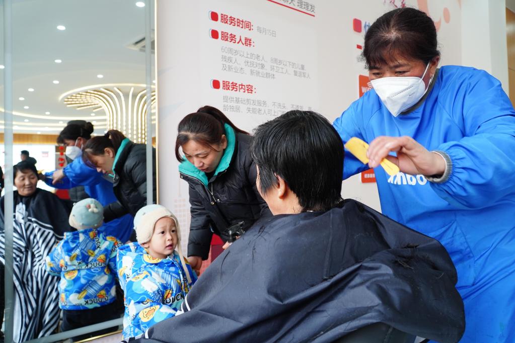 山东成武：举办公益大集 引导&ldquo;小修小补&rdquo;规范有序入小区