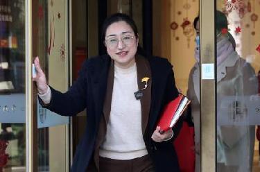 新华全媒+&middot;代表风采录｜盛弘：在家门口践行全过程人民民主