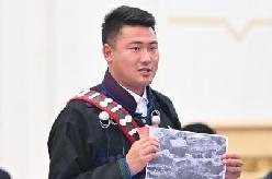 两会&middot;影像链接丨全国人大代表吉列子日：三张照片的故事