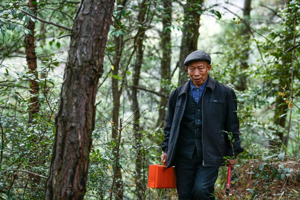 新华全媒+丨乡村管水员陈光明的智慧&ldquo;管水经&rdquo;