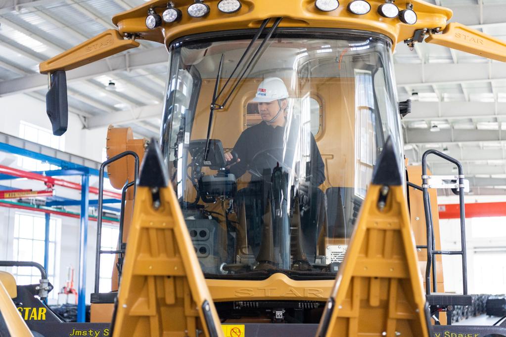 自主创业“农机小伙”:努力让我的“星星”在全世界闪烁