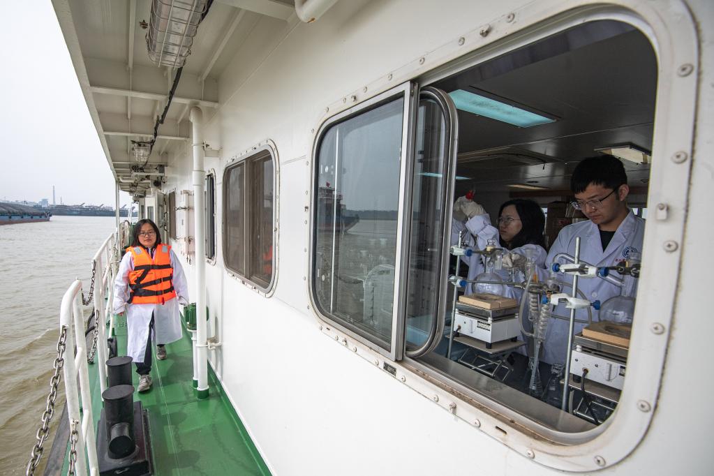 新华全媒+丨为长江生态&ldquo;把脉&rdquo;的&ldquo;移动实验室&rdquo;