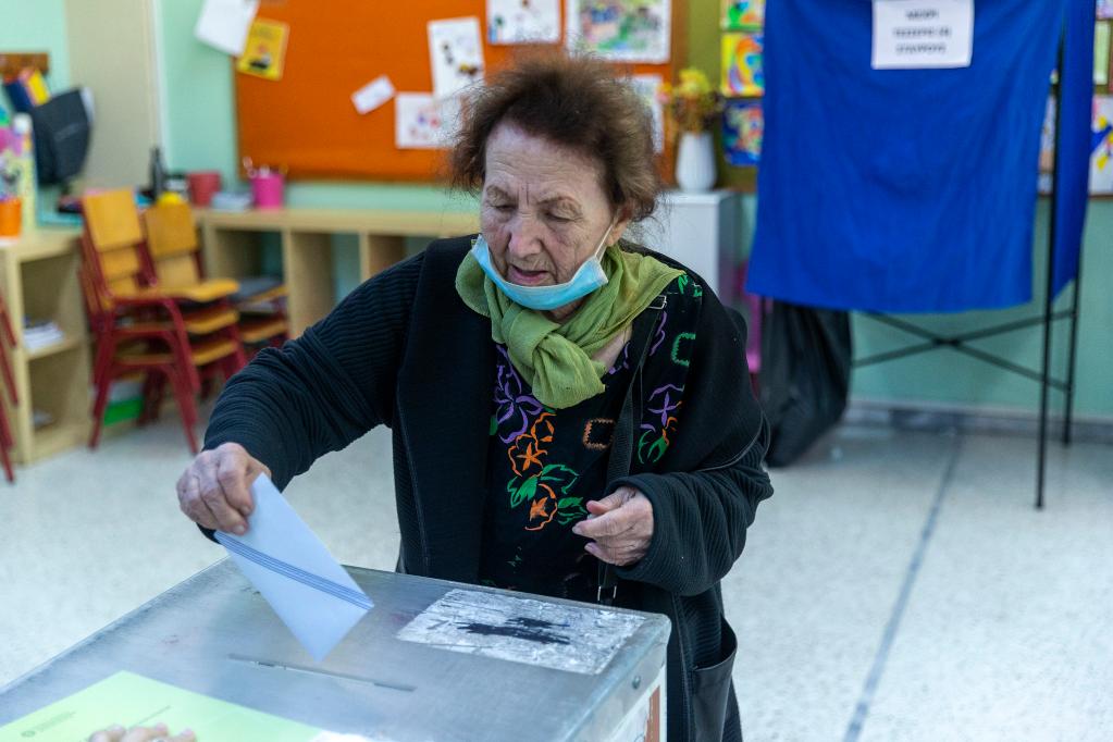 希腊举行议会选举