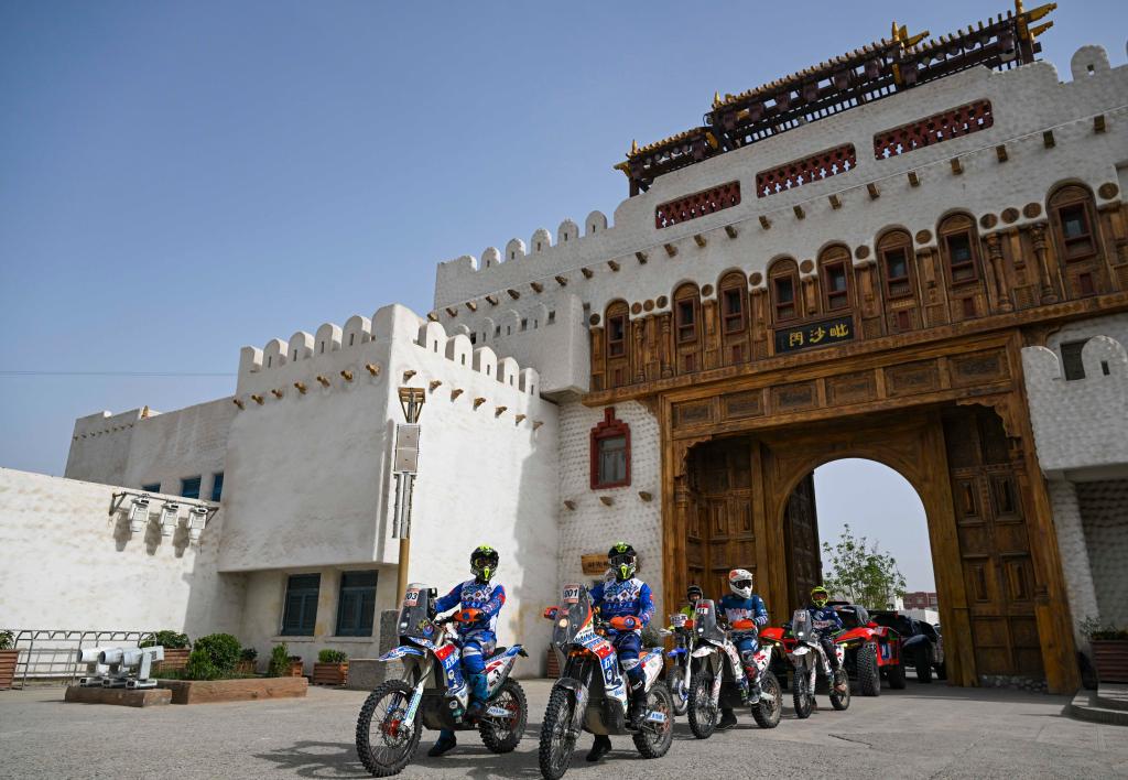 新华全媒+丨环塔拉力赛：&ldquo;体育+旅游&rdquo;融出新活力