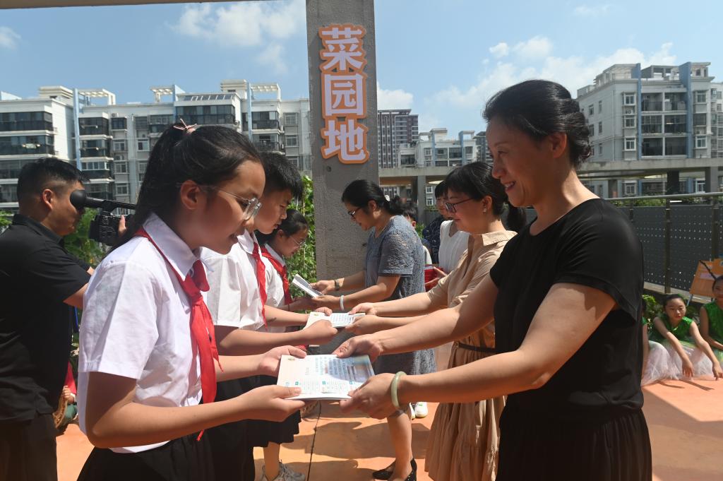 合肥:劳动点亮毕业季