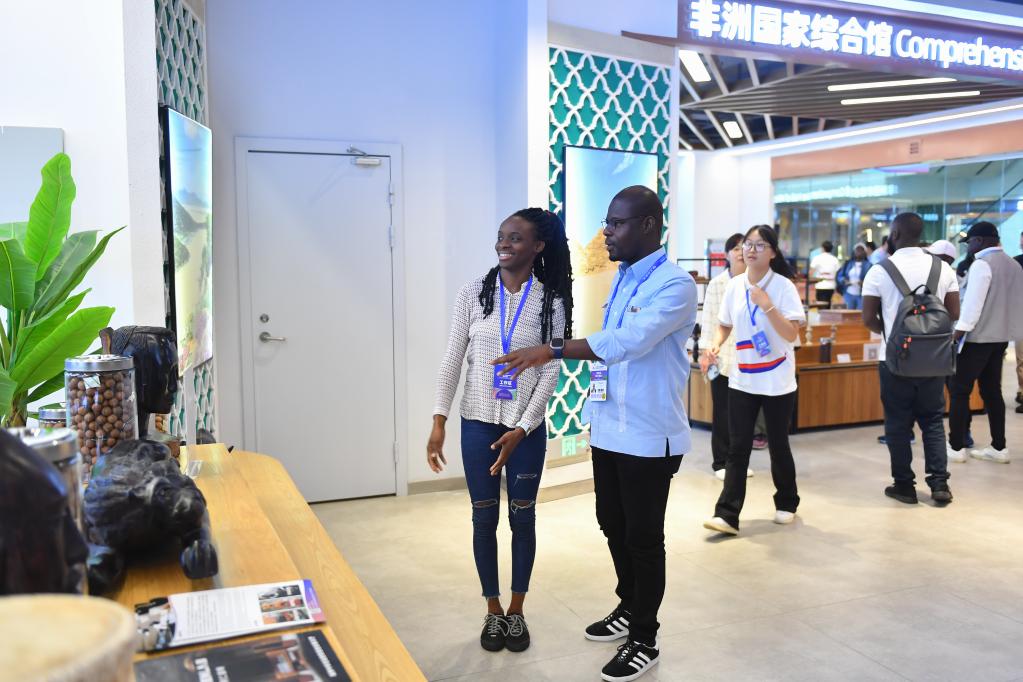 探访&ldquo;中非志愿者之家&rdquo;