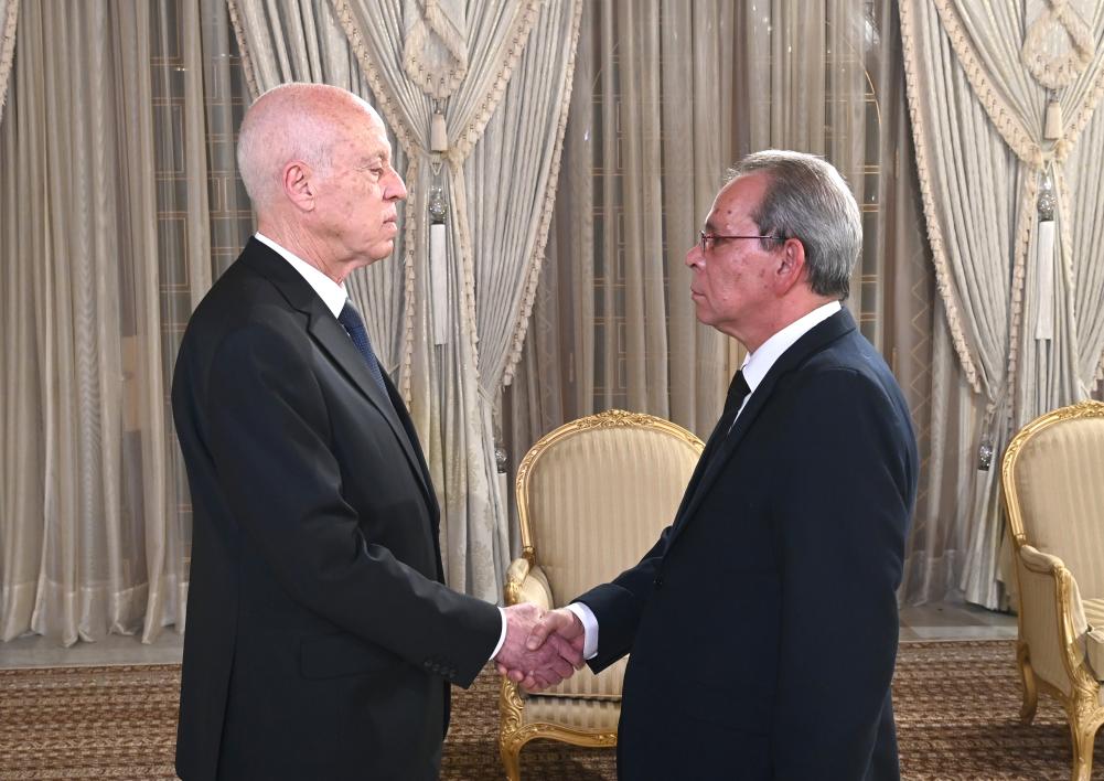 突尼斯总统任命新总理