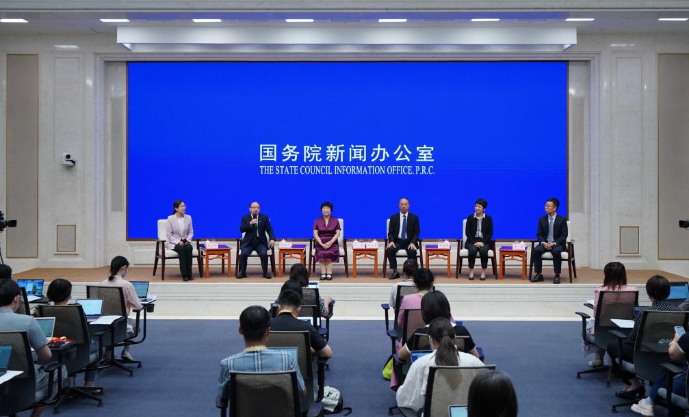 新华全媒+丨国新办举行&ldquo;最美医生&rdquo;中外记者见面会