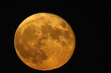 &ldquo;超级月亮&rdquo;现身安卡拉城堡上空